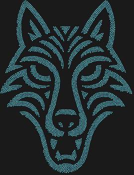 Маска Волк, усыпанная 3654 искрами страз, воссоздаёт мистическую мощь древних сказаний, превращая обыденность в танец силы и грации.