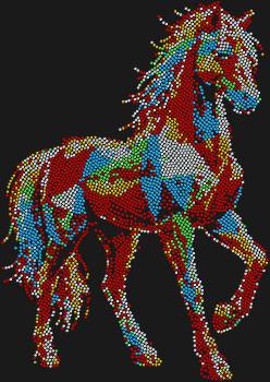 Разноцветная геометрическая лошадка, сияющая 4676 искрами страз, – это воплощение сказки, что оживёт на вашей футболке, даря восторг и радужные эмоции.