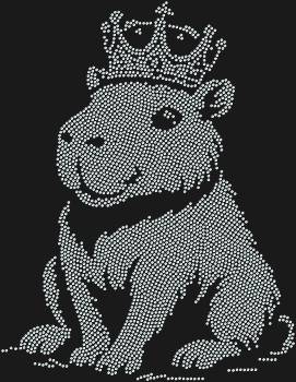 Рисунок из страз по номерам «Капибара в короне» с 3644 сияющими элементами – это искромётная феерия, сотворяющая из обыденности королевский шик и нежную иронию.