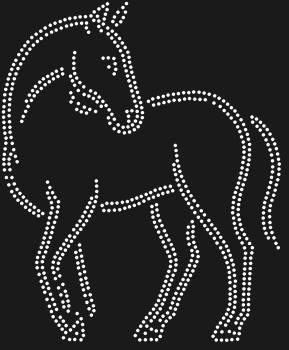 Трафарет из страз «Лошадь» озарит вашу вещь сиянием 778 кристальных искр, запечатлевая грацию и неукротимый дух этого благородного животного.