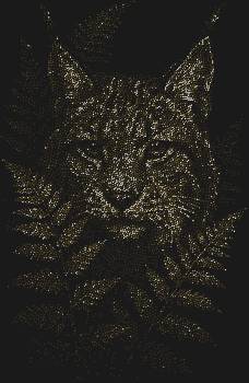 Рысь в папоротниках, усыпанная 7340 мерцающими стразами, таит в себе дикую грацию, что вспыхнет на холсте ослепительным пламенем.